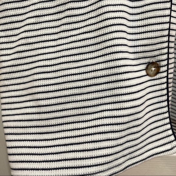 NWT Madewell Striped Knit Button Down Top Size Medium Blue White Short Sleeve - Picture 4 of 6